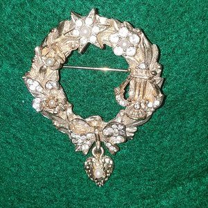 Kirks Folly brooch